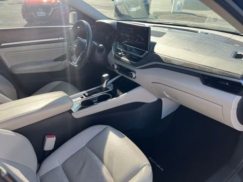 Used 2023 Nissan Altima 2.5 SL image 16