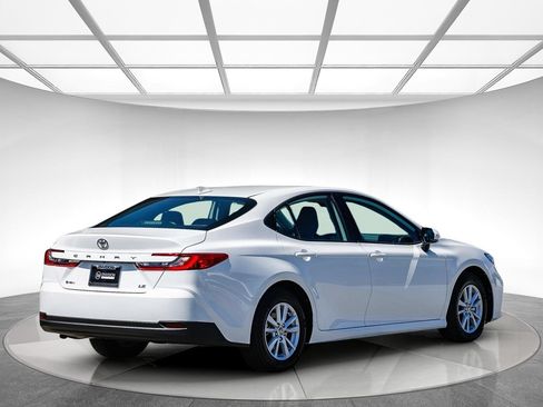 Used 2026 Toyota Camry LE FWD image 4