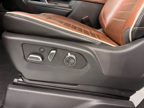 Used 2024 GMC Sierra 2500 Denali Ultimate image 24