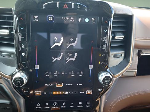 Used 2024 RAM 3500 Limited AWD/4WD image 21