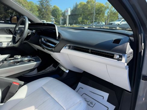 Used 2024 Cadillac Lyriq Luxury w/ LPO, Floor Liner Package image 12