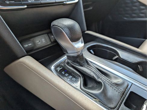 Used 2020 Hyundai Santa Fe SE image 38