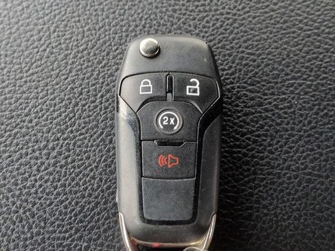 Used 2019 Ford F150 XLT w/ Equipment Group 302A Luxury AWD/4WD image 29