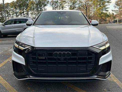 Used 2019 Audi Q8 Premium Plus w/ Premium Plus image 2