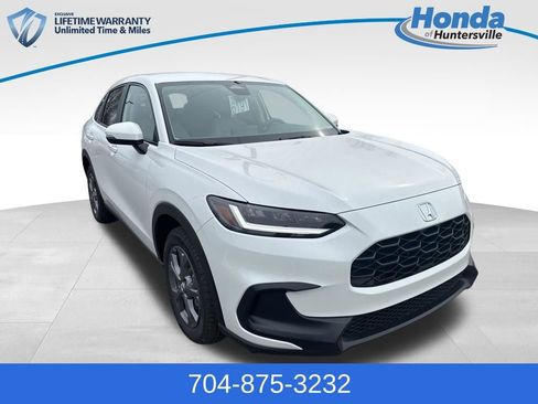 New 2026 Honda HR-V LX image 1