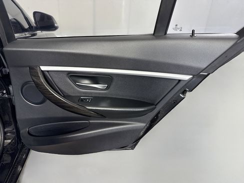 Used 2018 BMW 330i Sedan image 28