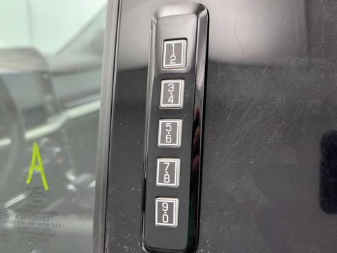 Used 2021 Ford F150 Lariat AWD/4WD image 21