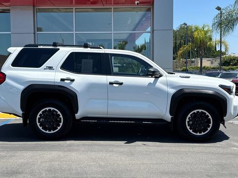 Certified 2025 Toyota 4Runner TRD Off-Road Premium AWD/4WD image 4