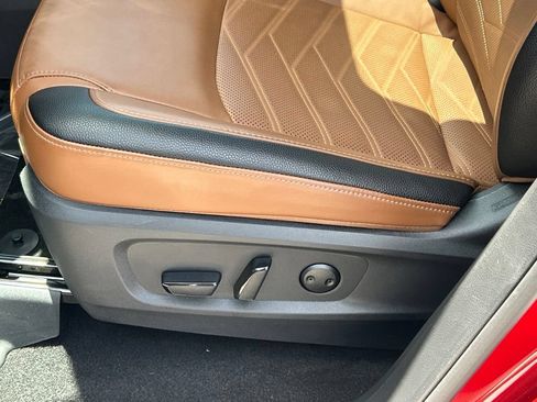 Certified 2025 Nissan Pathfinder Platinum w/ Cargo Package FWD image 18