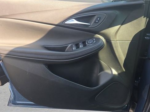 Used 2025 Buick Encore GX Sport Touring image 22