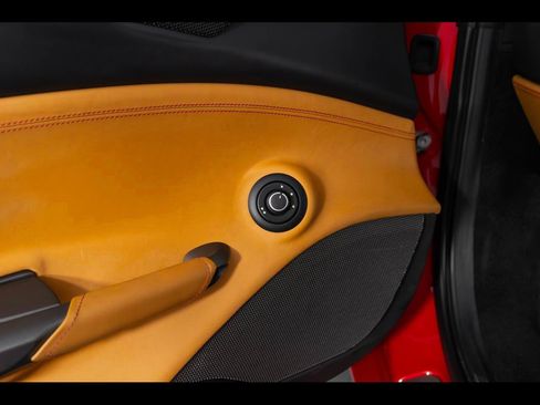 Used 2017 Ferrari 488 GTB RWD image 21