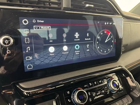 Used 2024 GMC Sierra 2500 AT4 w/ Technology Package image 16