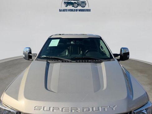 Used 2017 Ford F250 Lariat w/ Chrome Package image 18