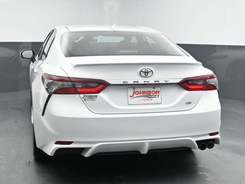 Used 2024 Toyota Camry SE image 7
