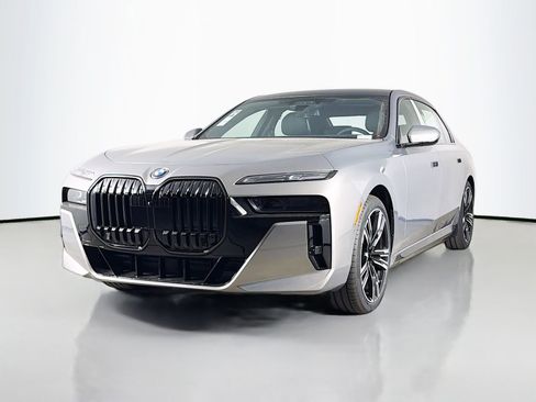 New 2026 BMW i7 xDrive60 w/ Executive Package AWD/4WD image 3