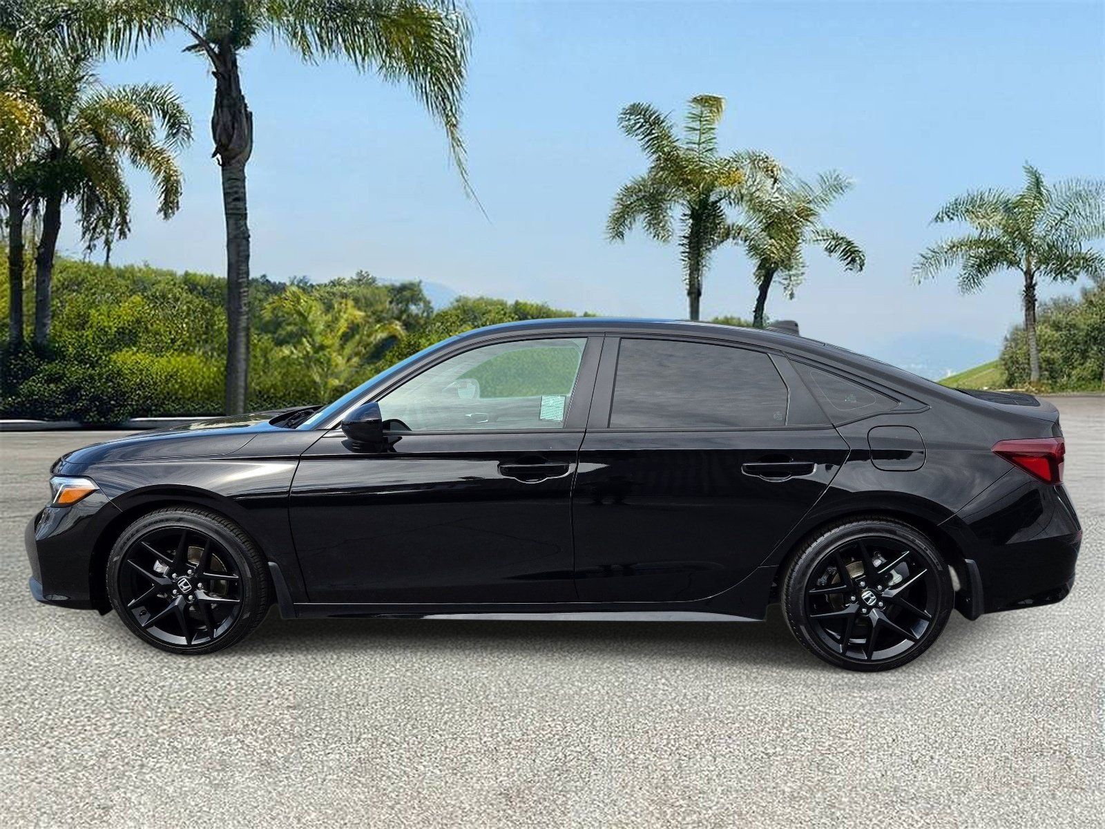 Used 2025 Honda Civic Sport image 2