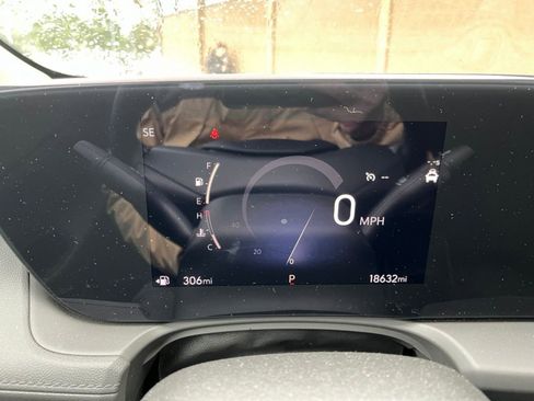 Used 2025 Buick Encore GX Preferred image 10