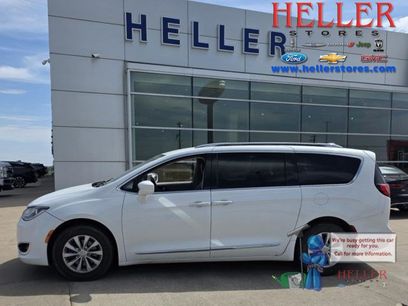 Used 2019 Chrysler Pacifica Touring-L