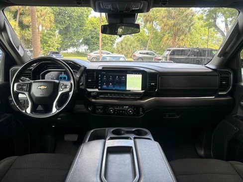 Used 2024 Chevrolet Silverado 2500 LT AWD/4WD image 24