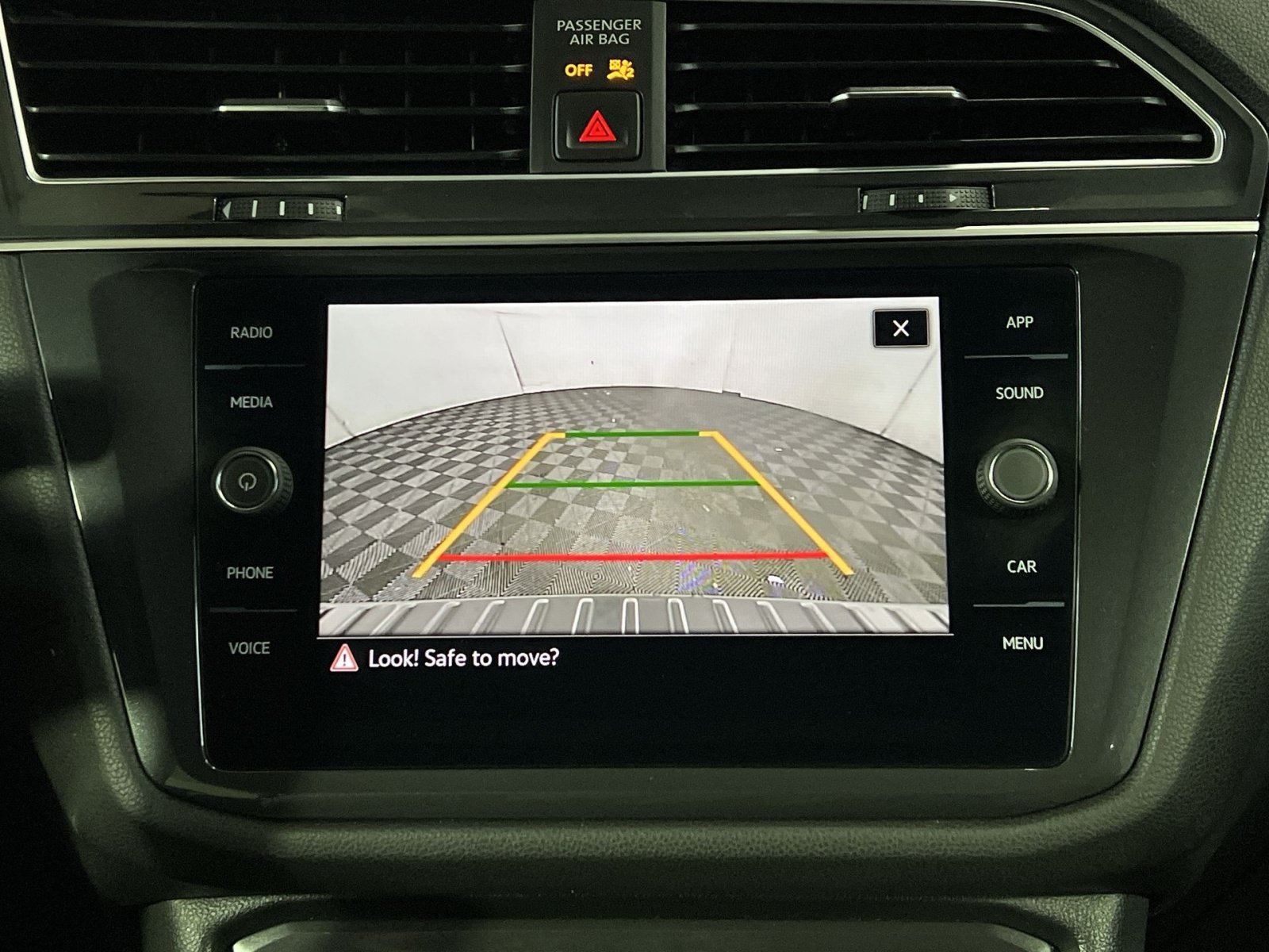 Used 2021 Volkswagen Tiguan SE R-Line AWD/4WD image 19