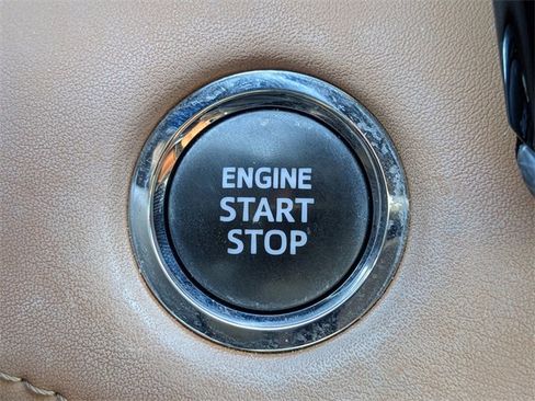 Used 2023 Toyota Highlander Platinum image 38