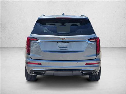 Used 2023 Cadillac XT6 Premium Luxury w/ Technology Package FWD image 6