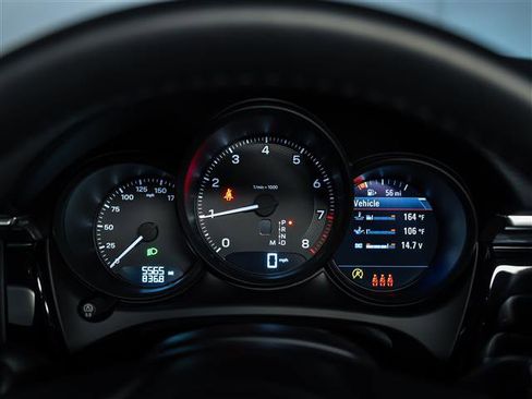 Certified 2026 Porsche Macan AWD/4WD image 20