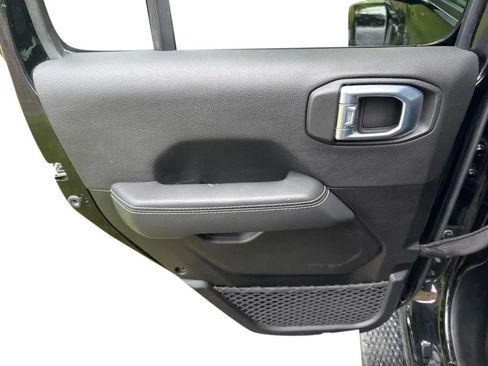 Used 2021 Jeep Wrangler Unlimited Sahara AWD/4WD image 27