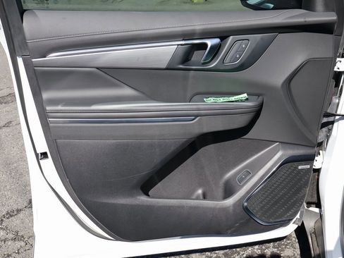 New 2025 Buick Enclave Preferred w/ LPO, Floor Liner Package image 9