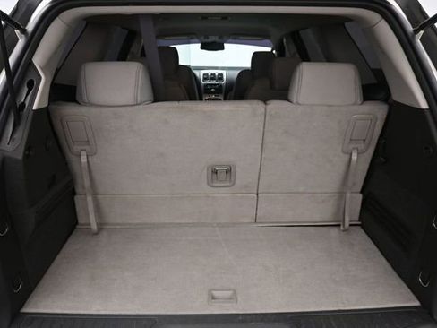 Used 2010 GMC Acadia SLE FWD image 30