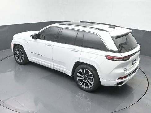 Used 2023 Jeep Grand Cherokee Overland w/ Rear Seat Video Group I AWD/4WD image 36