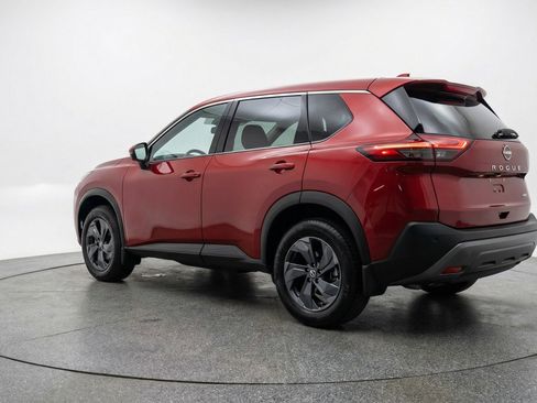 Used 2025 Nissan Rogue SV AWD/4WD image 5