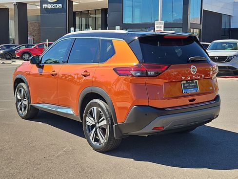 Used 2021 Nissan Rogue SL w/ Premium Package FWD image 3