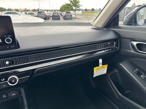 Used 2025 Honda Civic LX image 24