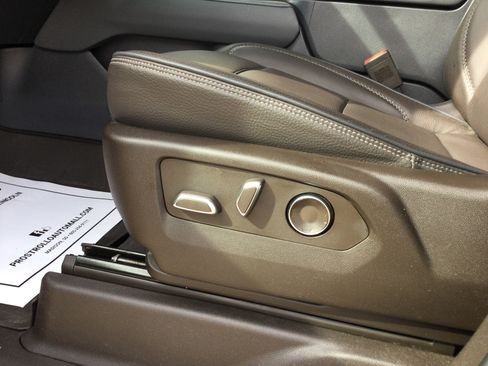 Used 2024 GMC Yukon XL Denali w/ Max Trailering Package image 13