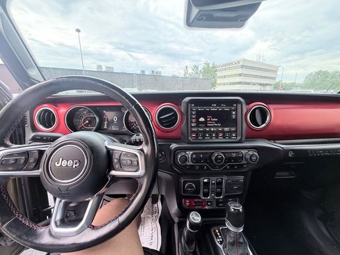 Used 2020 Jeep Wrangler Unlimited Rubicon AWD/4WD image 17