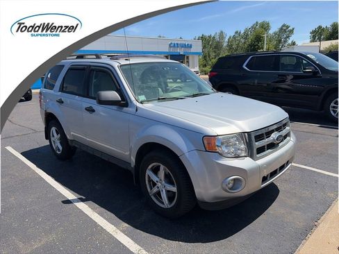 Used 2012 Ford Escape XLT FWD image 1