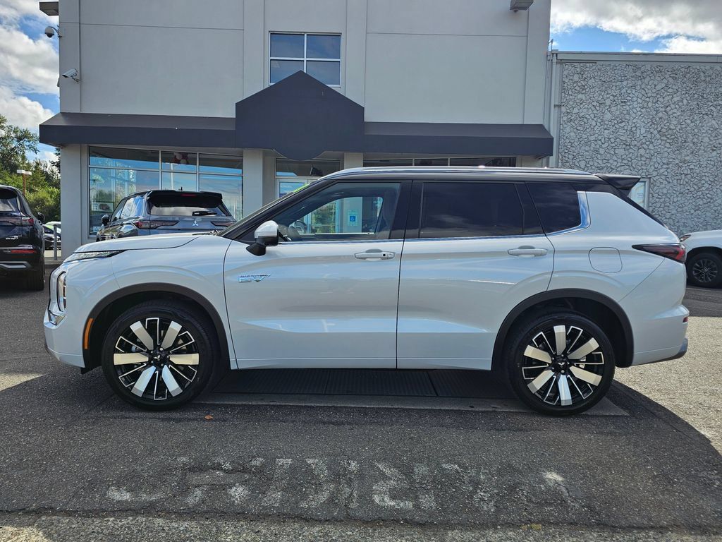 New 2026 Mitsubishi Outlander SEL AWD/4WD image 8