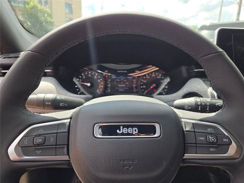 New 2025 Jeep Compass Latitude w/ Convenience Group image 27