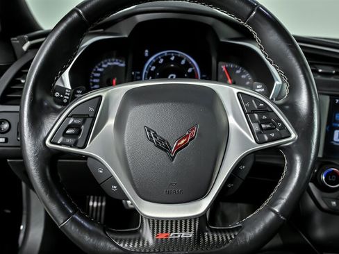 Used 2015 Chevrolet Corvette Z06 w/ 3LZ Preferred Equipment Group RWD image 23
