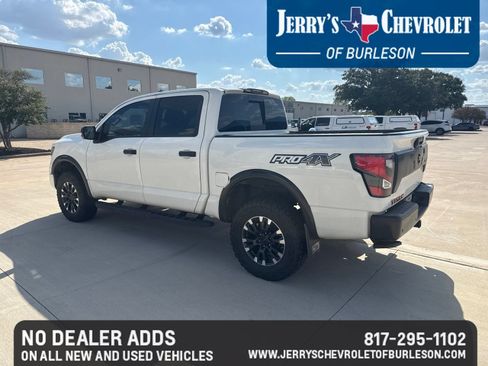 Used 2021 Nissan Titan PRO-4X w/ Pro-4x Convenience Package AWD/4WD image 7