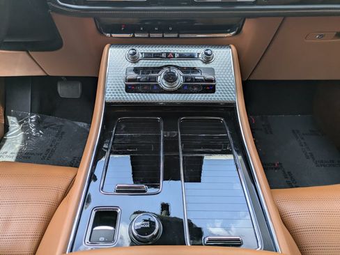 Certified 2024 Lincoln Aviator Black Label w/ Dynamic Handling Package AWD/4WD image 20