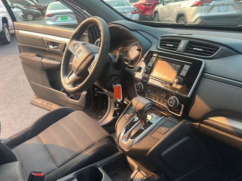 Used 2017 Honda CR-V LX image 11