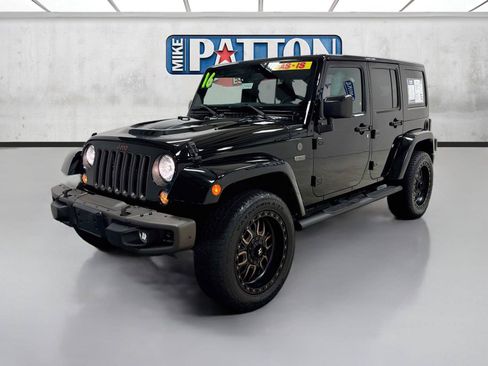 Used 2016 Jeep Wrangler Unlimited Sahara AWD/4WD image 3