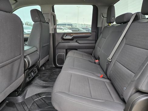 Used 2025 Chevrolet Silverado 2500 LT w/ Convenience Package AWD/4WD image 14