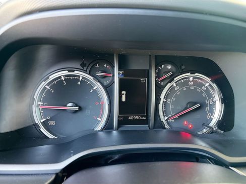 Certified 2023 Toyota 4Runner TRD Off-Road Premium AWD/4WD image 33