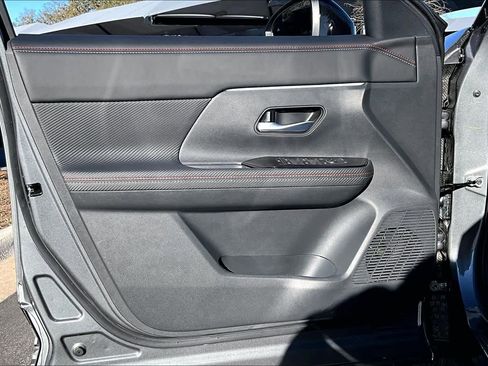 New 2026 Nissan Kicks SR image 10