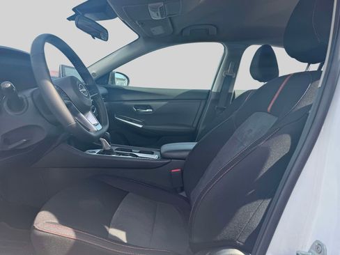 Used 2025 Nissan Sentra SR image 14