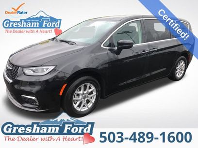 Used 2023 Chrysler Pacifica Touring-L