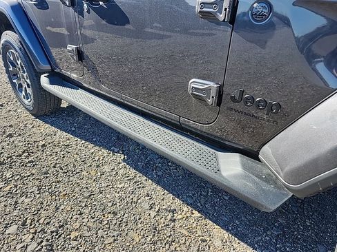 New 2026 Jeep Wrangler Unlimited Sahara AWD/4WD image 10